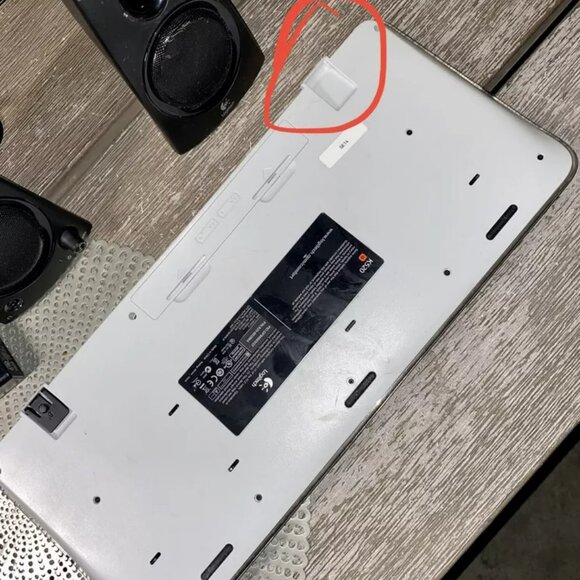 Logitech K520 Keyboard (w/o Receiver) & Speakers - Picture 4 of 6